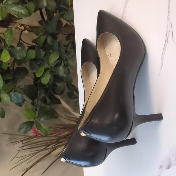 Cole Haan Heels EUC - Picture 9 of 10